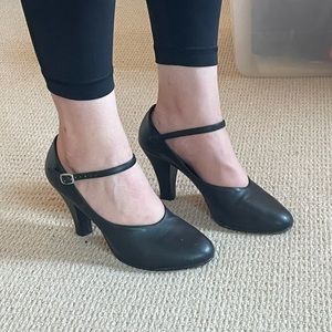 So Danca Black Stage Character Shoes